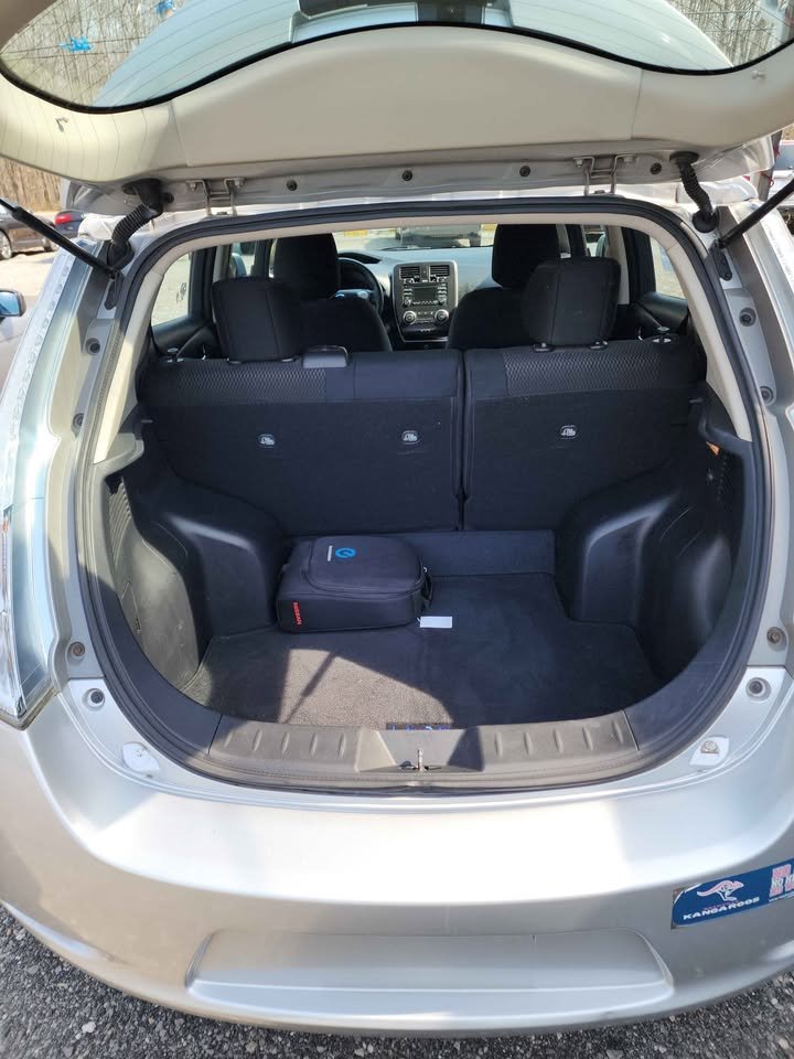 2014 Nissan LEAF - $6,500