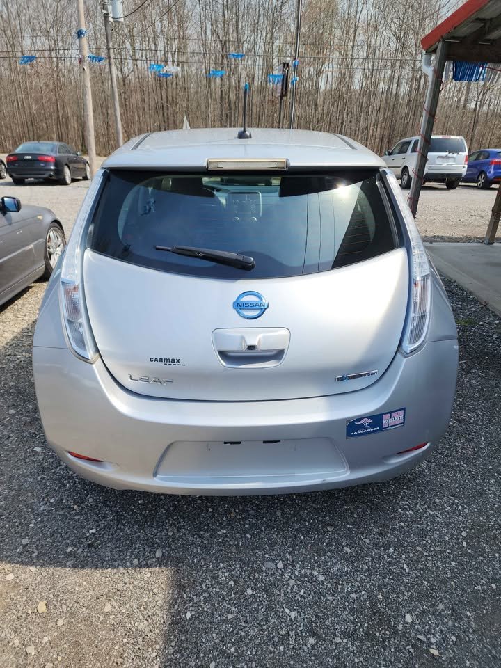 2014 Nissan LEAF - $6,500