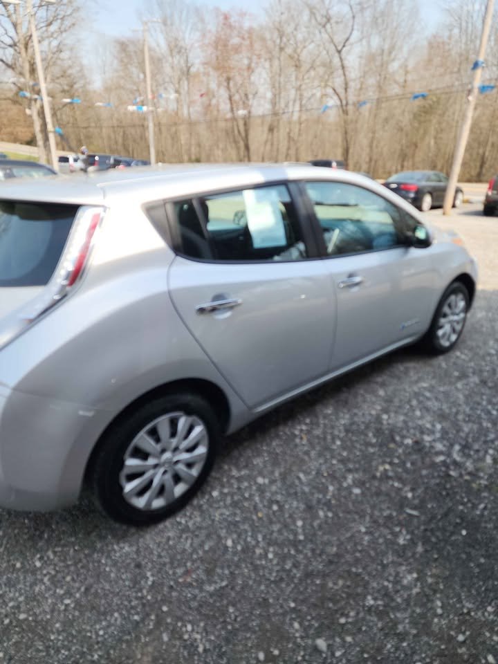 2014 Nissan LEAF - $6,500