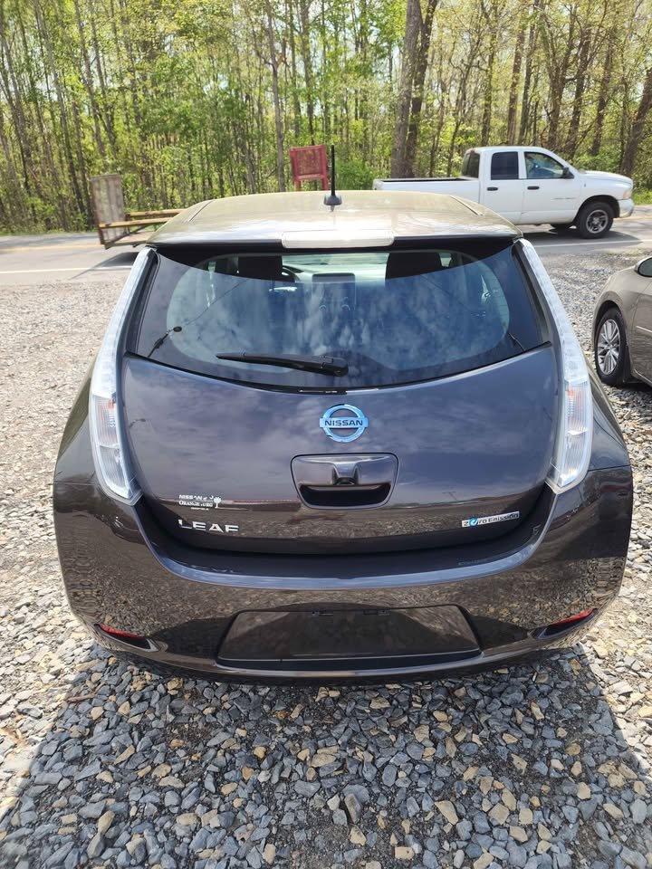 2016 Nissan LEAF - $6,900