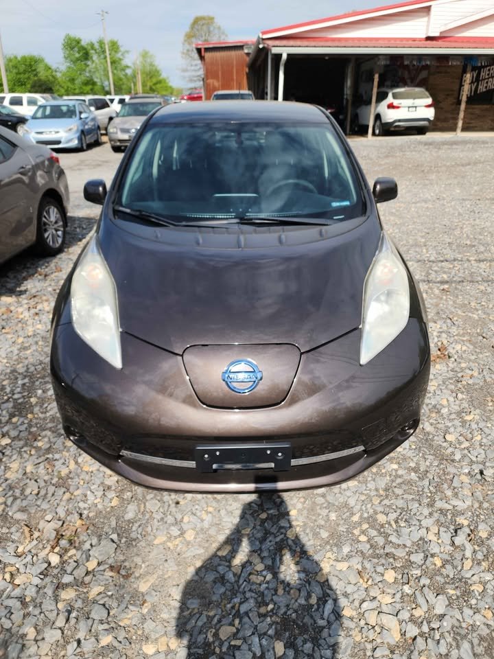 2016 Nissan LEAF - $6,900