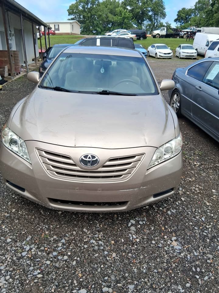 2009 Toyota Camry - $5,900