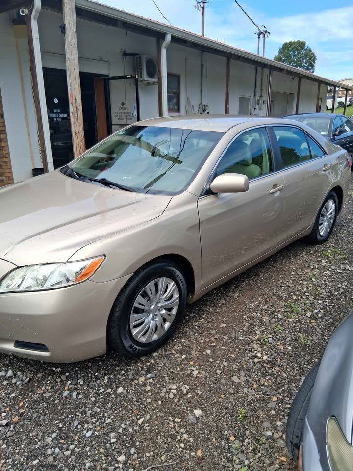 2009 Toyota Camry - $5,900