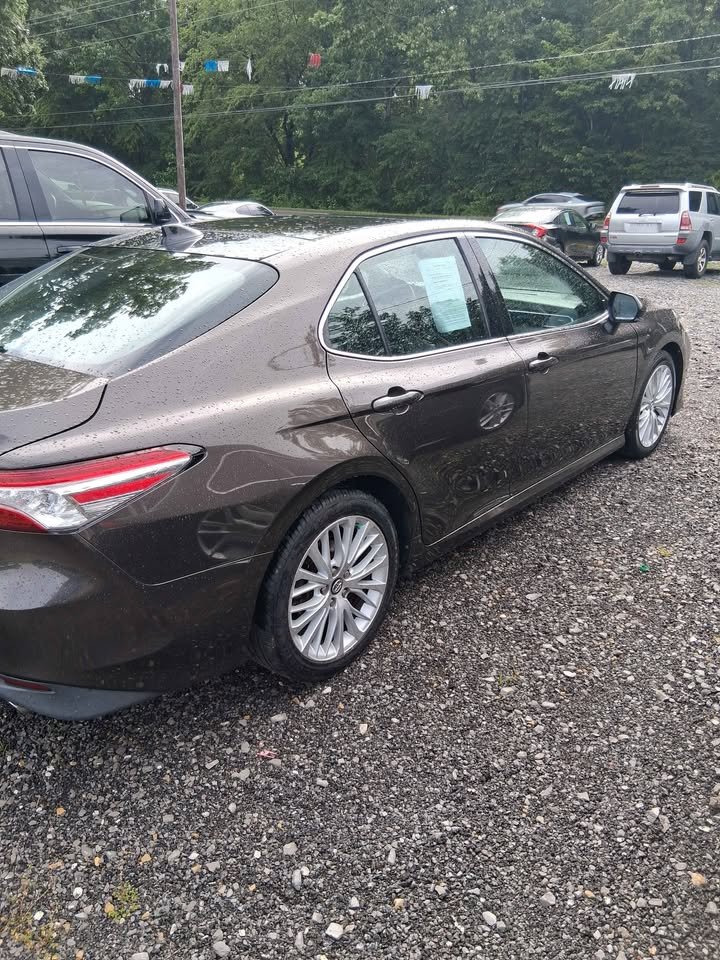 2018 Toyota Camry - $13,500