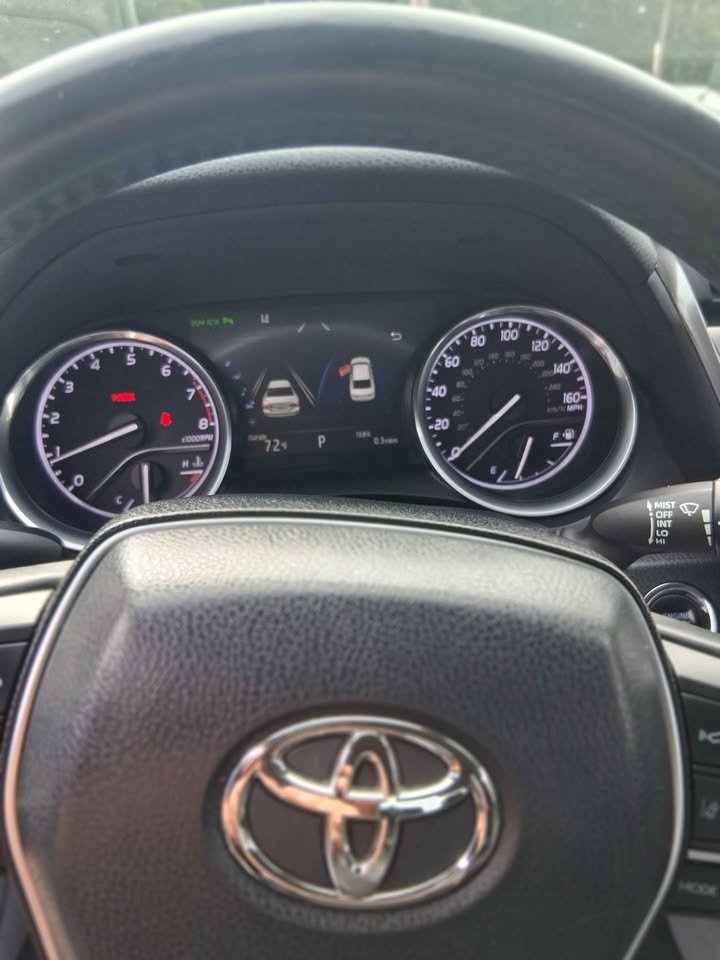 2018 Toyota Camry - $13,500