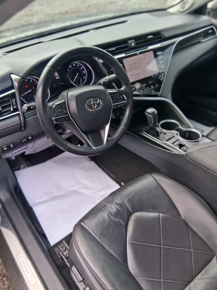 2018 Toyota Camry - $13,500