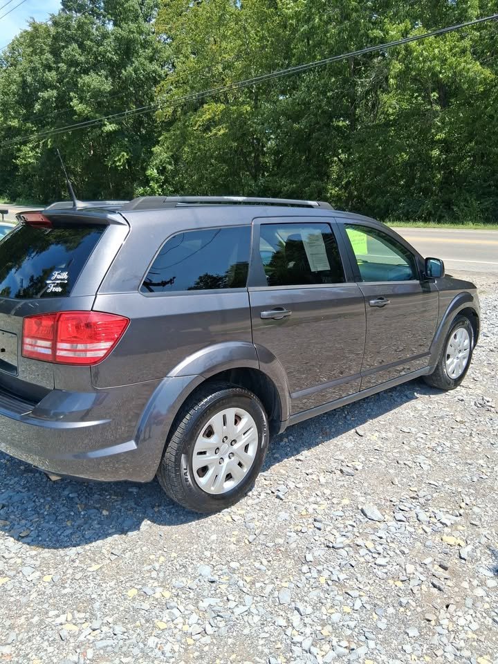2018 Dodge Journey - $9,995