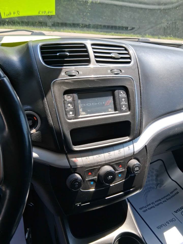2018 Dodge Journey - $9,995