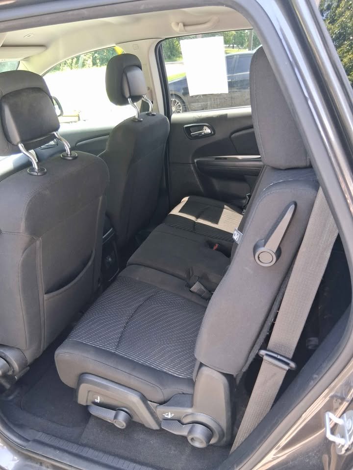 2018 Dodge Journey - $9,995