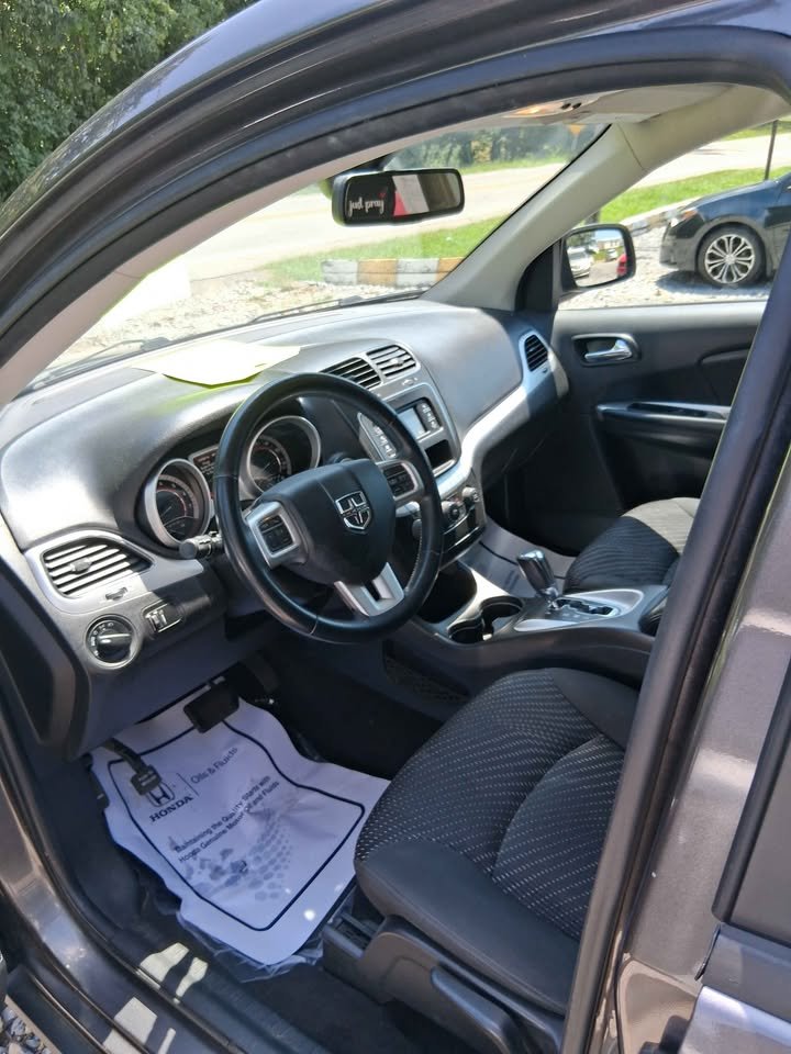 2018 Dodge Journey - $9,995