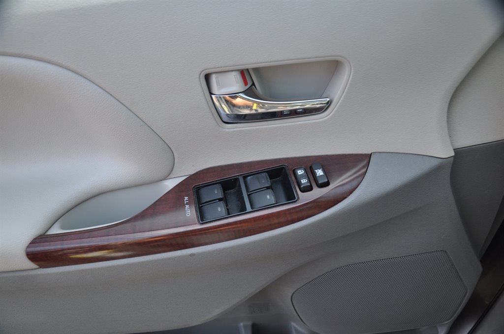 2011 Toyota Sienna