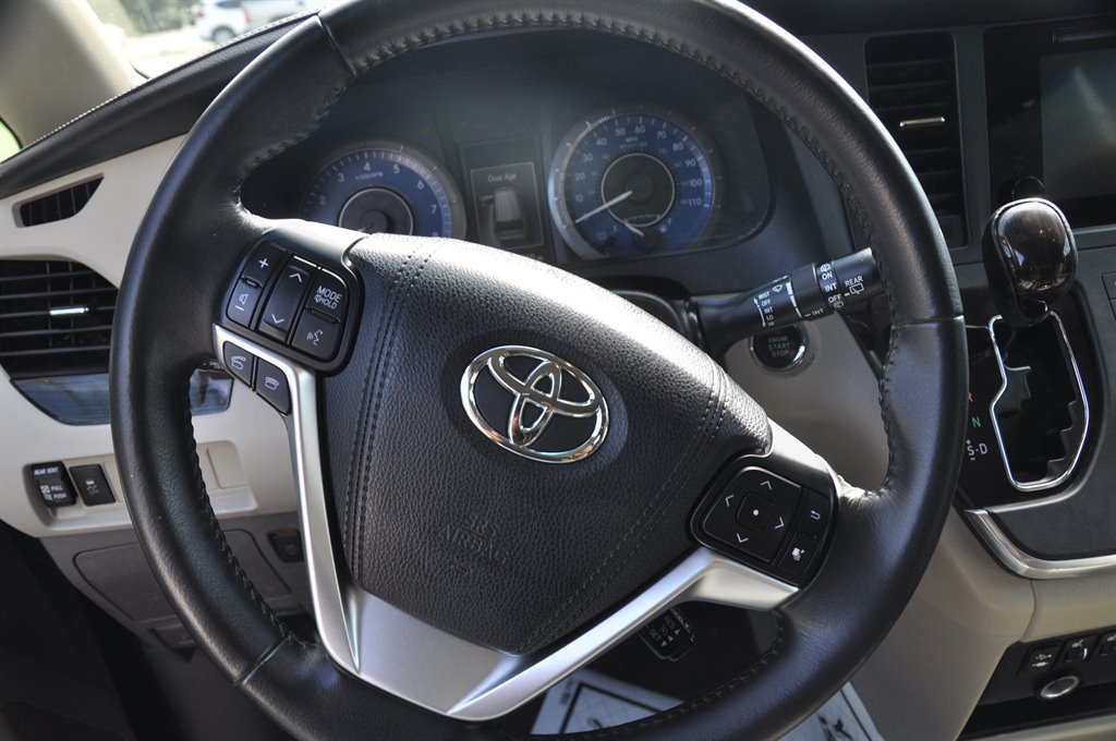 2015 Toyota Sienna