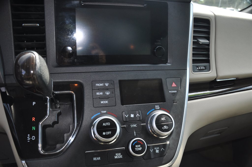 2015 Toyota Sienna