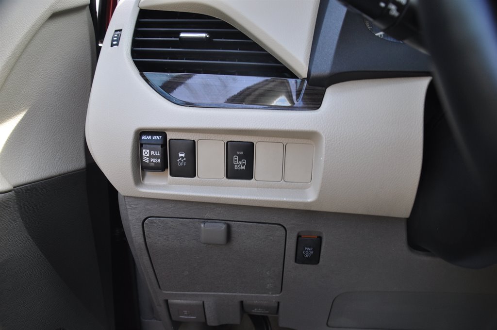 2015 Toyota Sienna