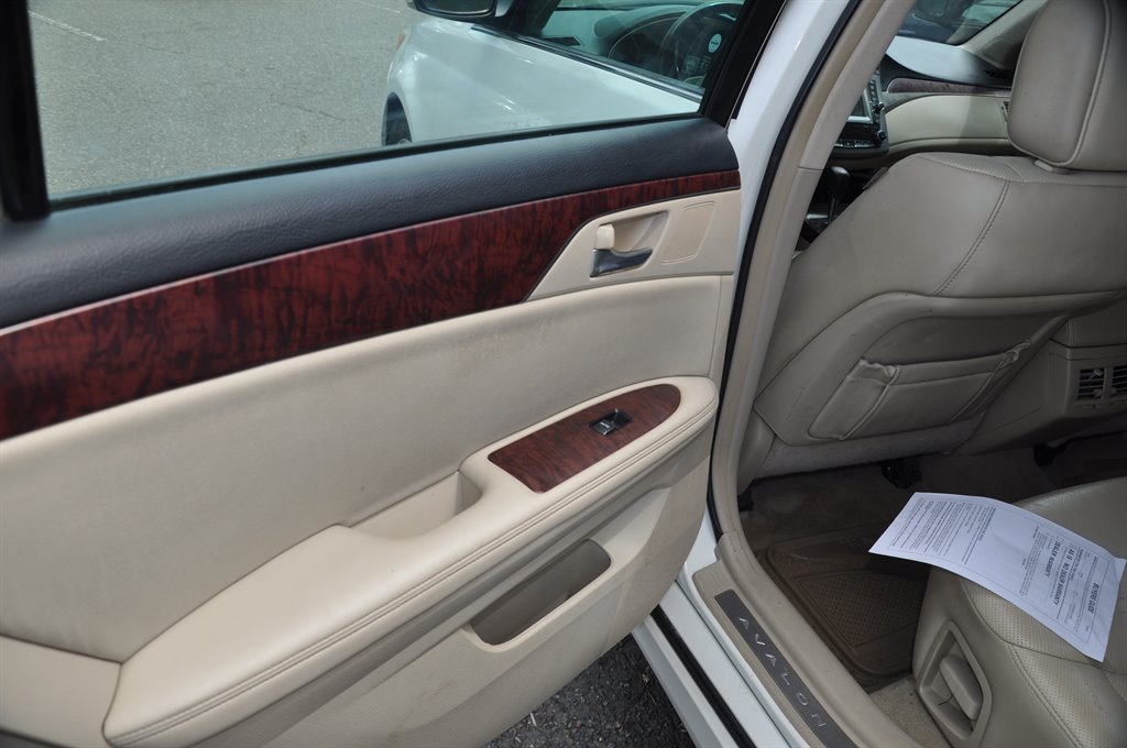 2011 Toyota Avalon