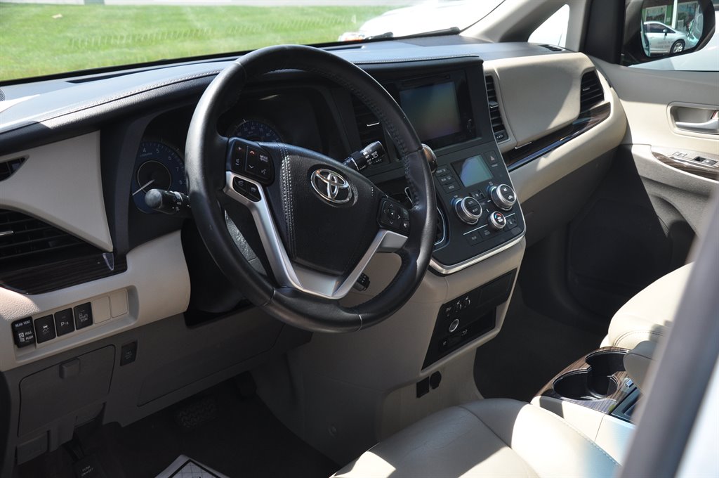 2015 Toyota Sienna