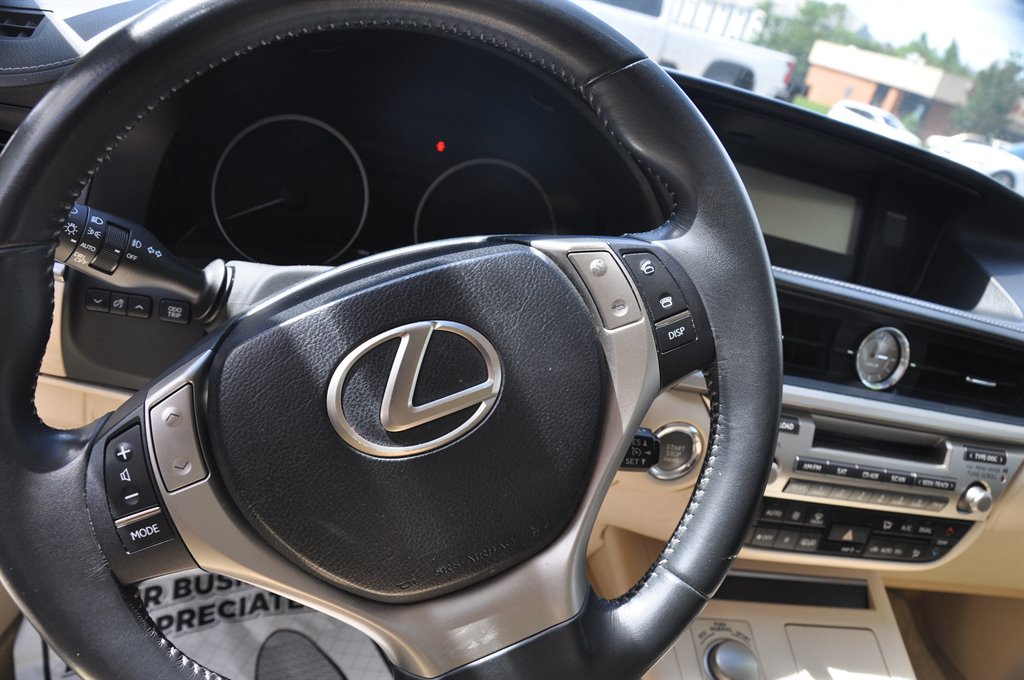 2014 Lexus ES