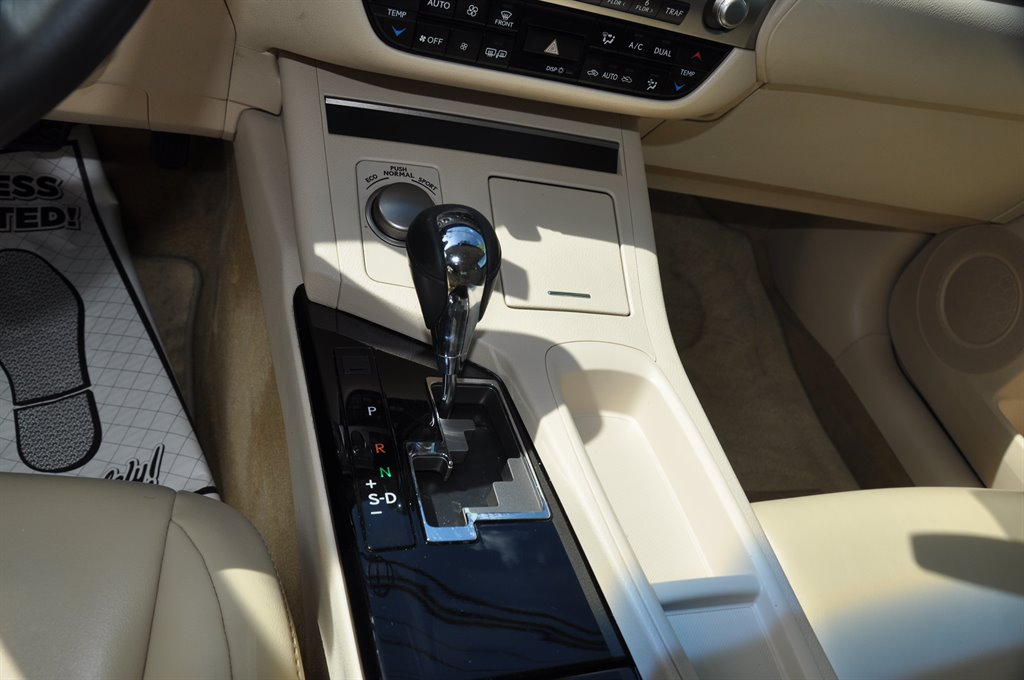 2014 Lexus ES