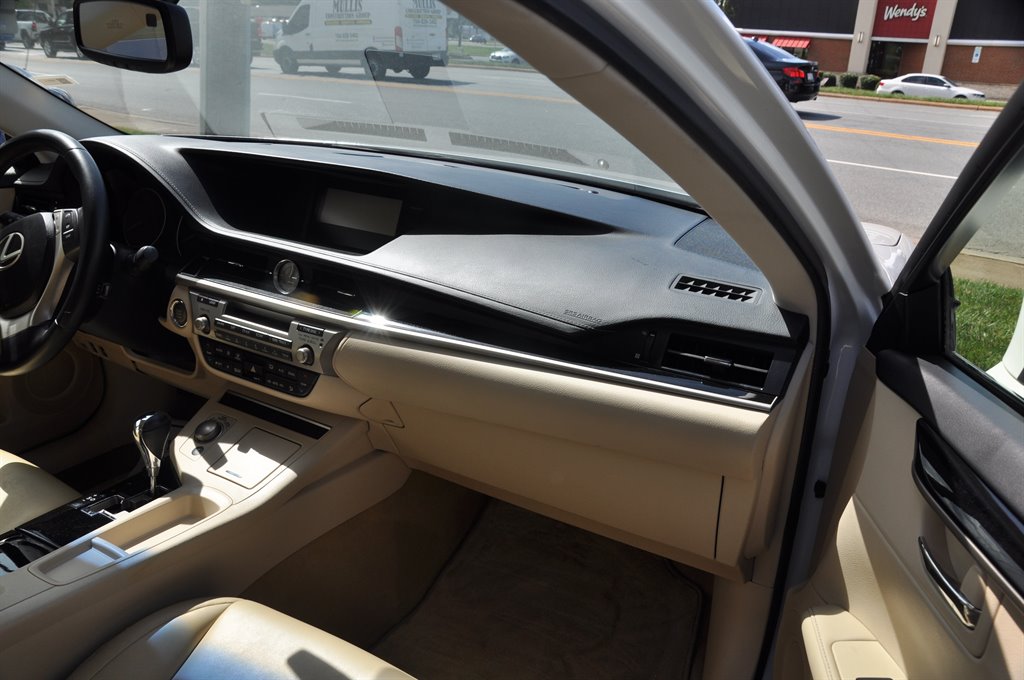 2014 Lexus ES