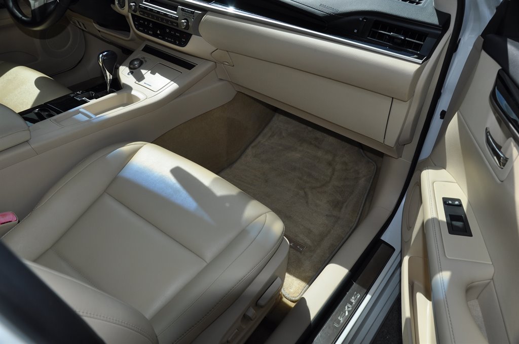 2014 Lexus ES