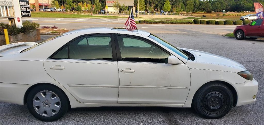 2002 Toyota Camry SE photo