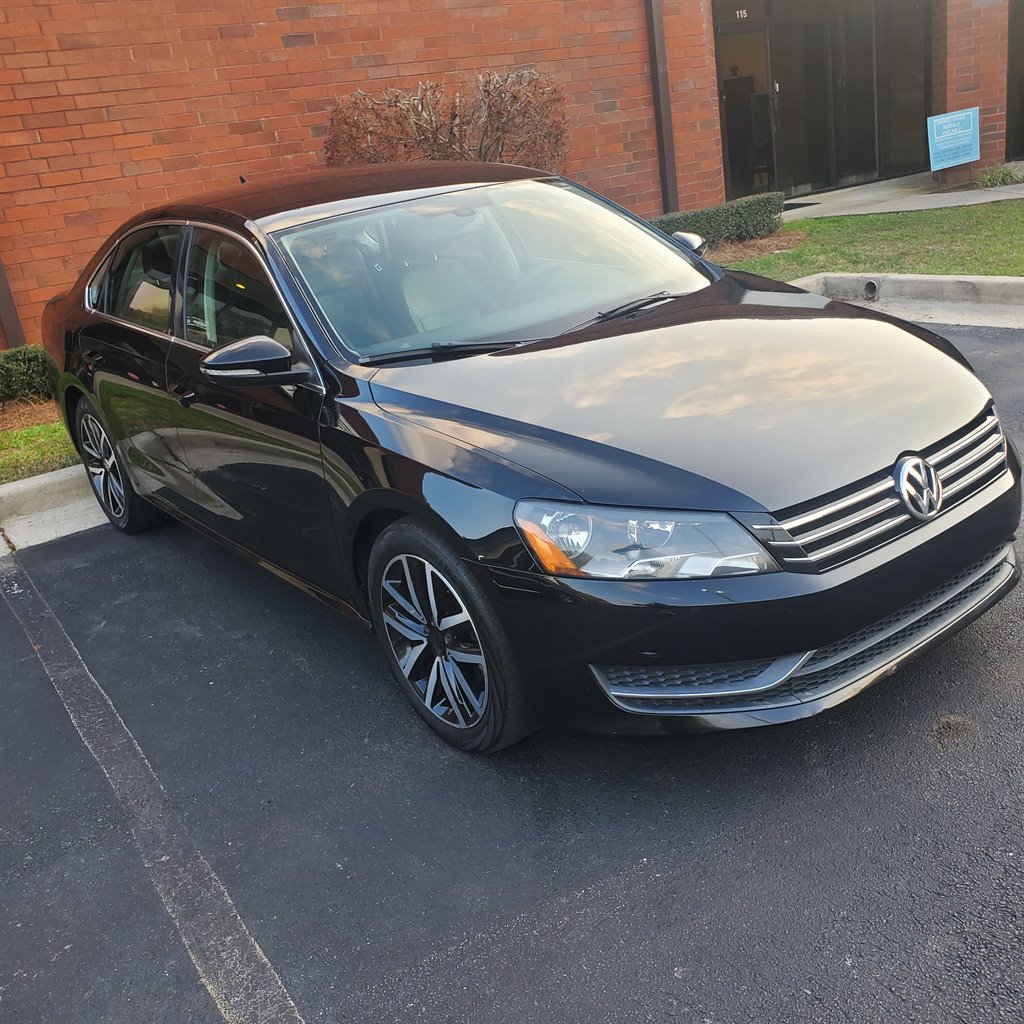 2012 Volkswagen Passat SE photo