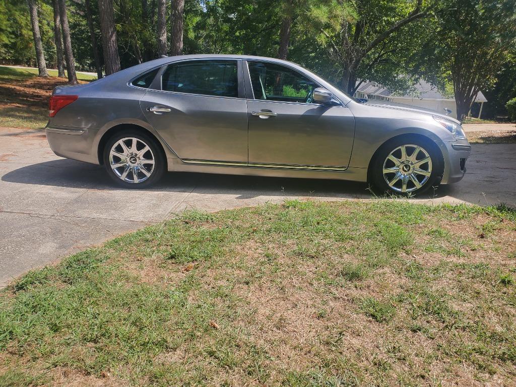 2011 Hyundai Equus - $8,999