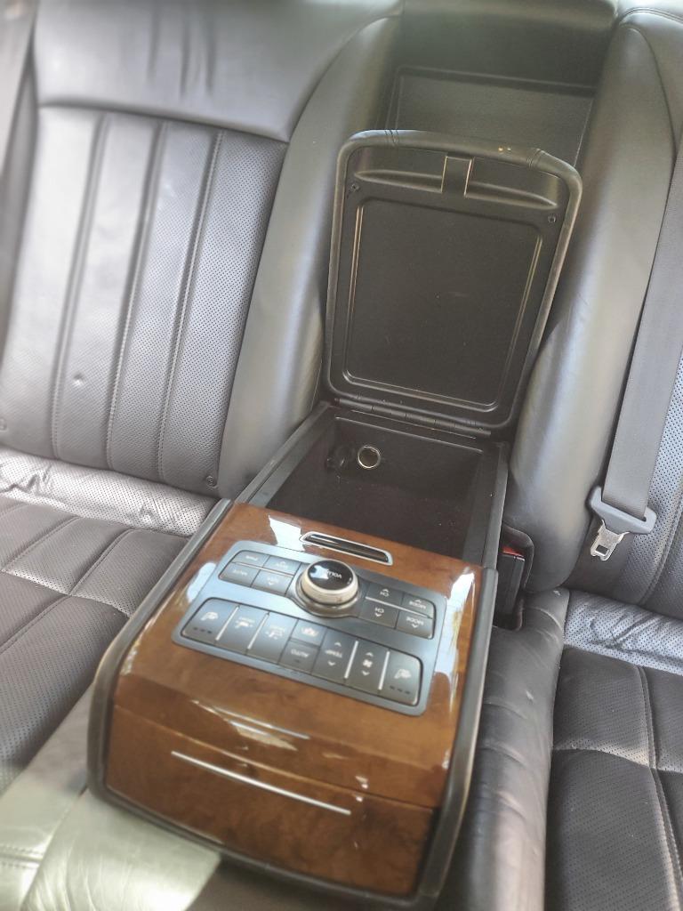 2011 Hyundai Equus - $8,999