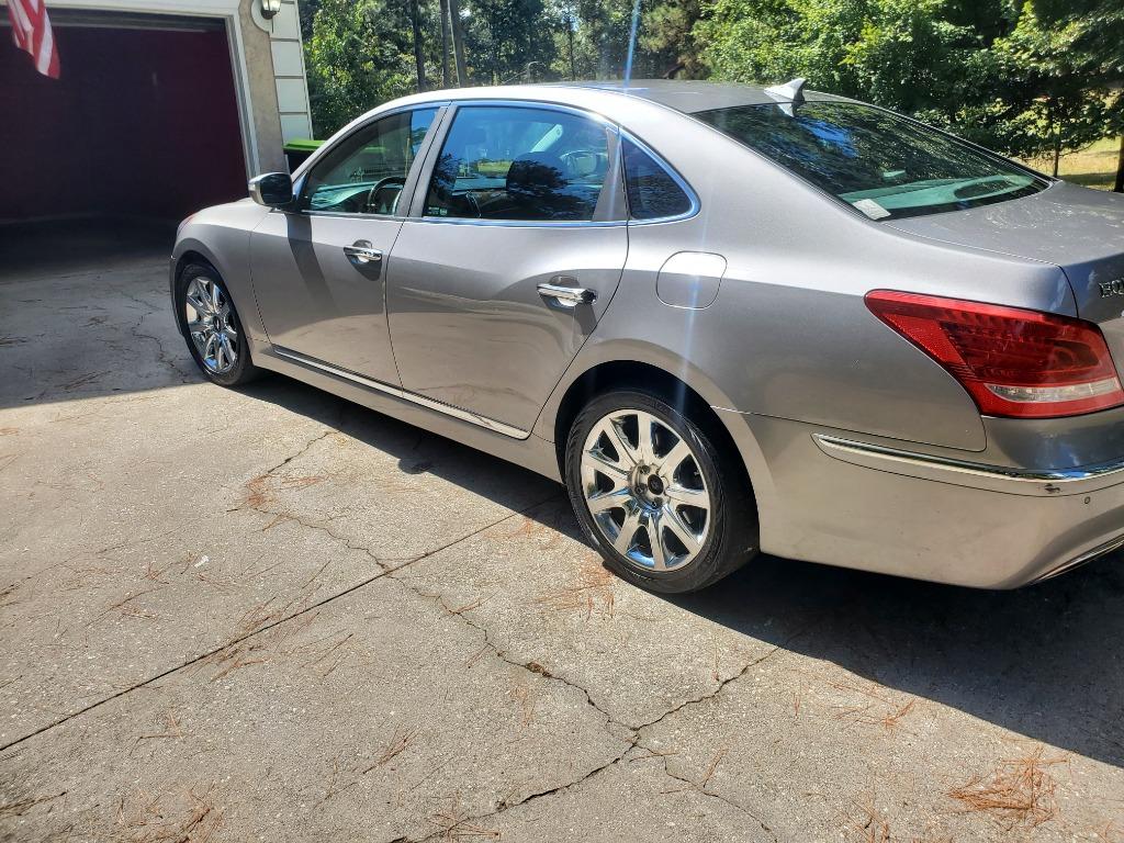 2011 Hyundai Equus - $8,999