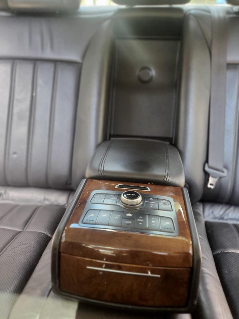 2011 Hyundai Equus - $8,999
