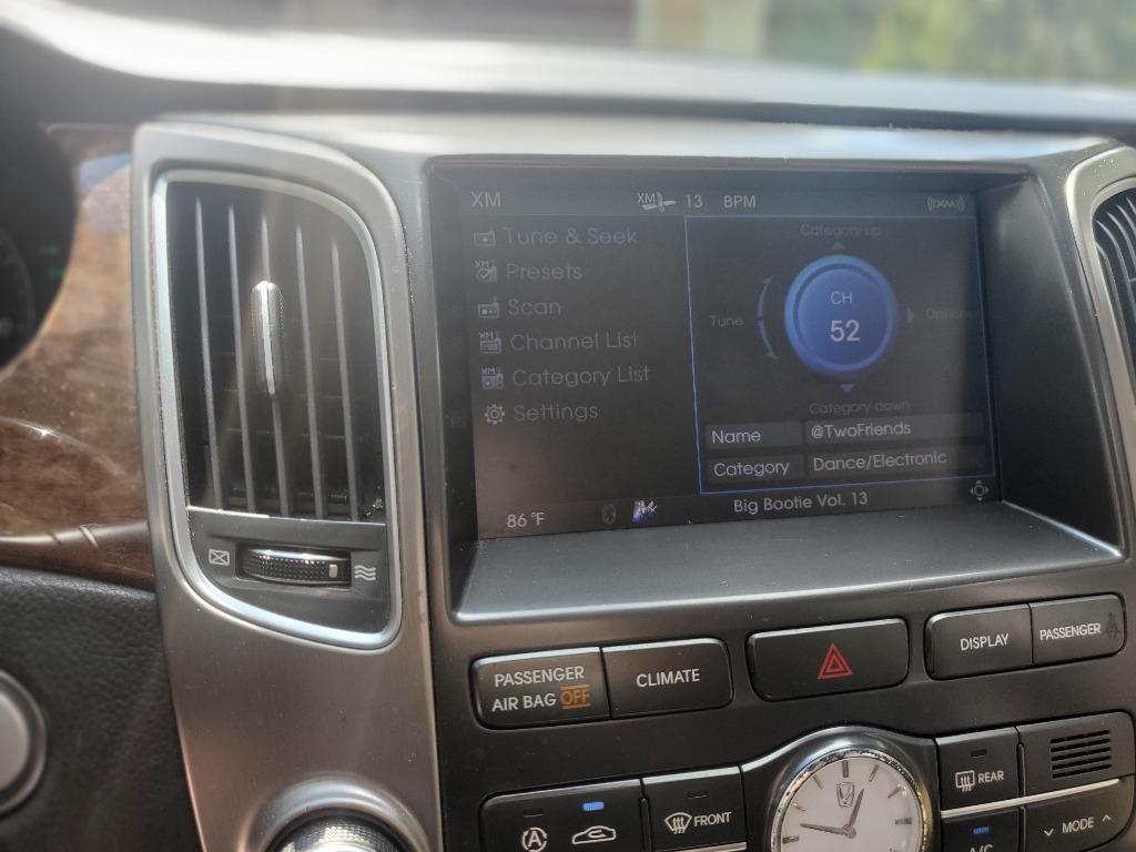 2011 Hyundai Equus - $8,999