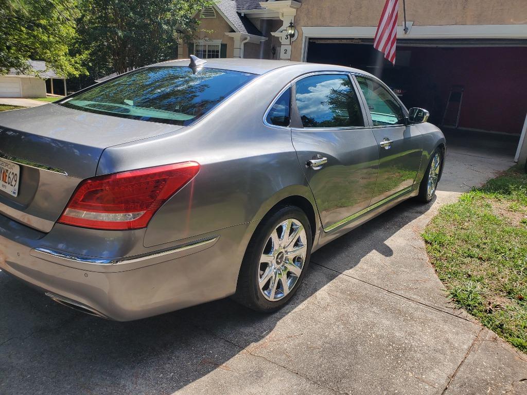 2011 Hyundai Equus - $8,999