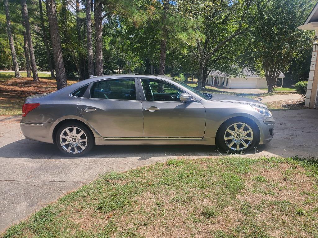 2011 Hyundai Equus - $8,999