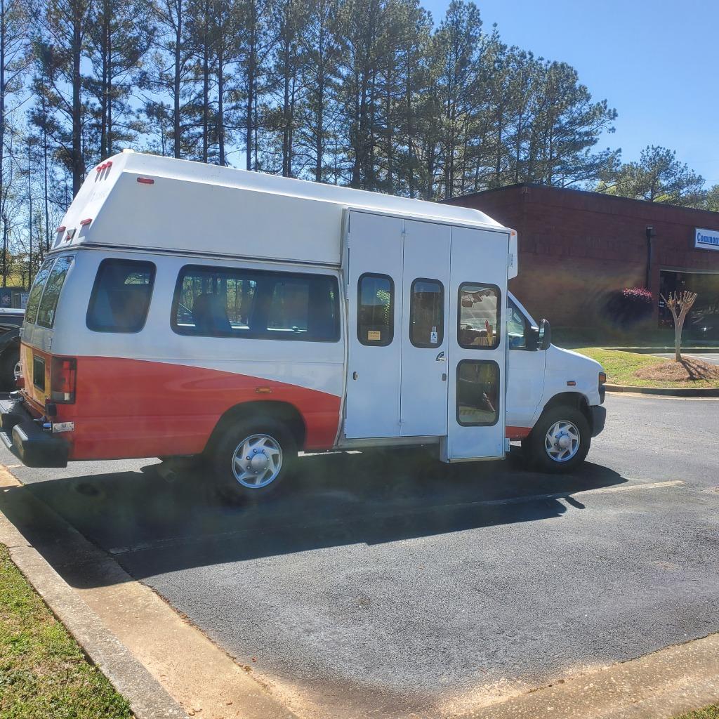 2014 Ford E-350 - $13,500