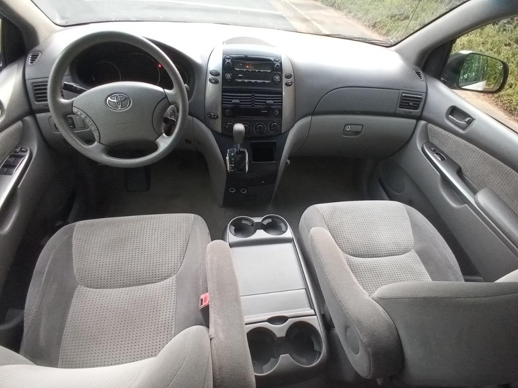 2008 Toyota Sienna CE 8-Passenger photo