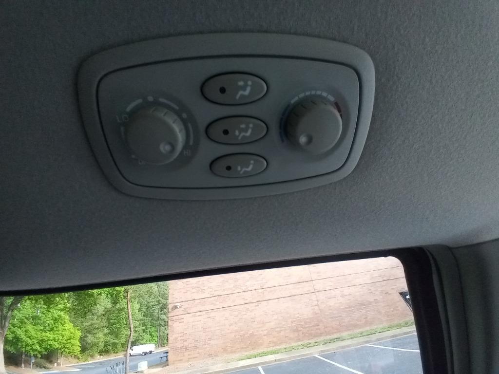 2008 Toyota Sienna CE 8-Passenger photo