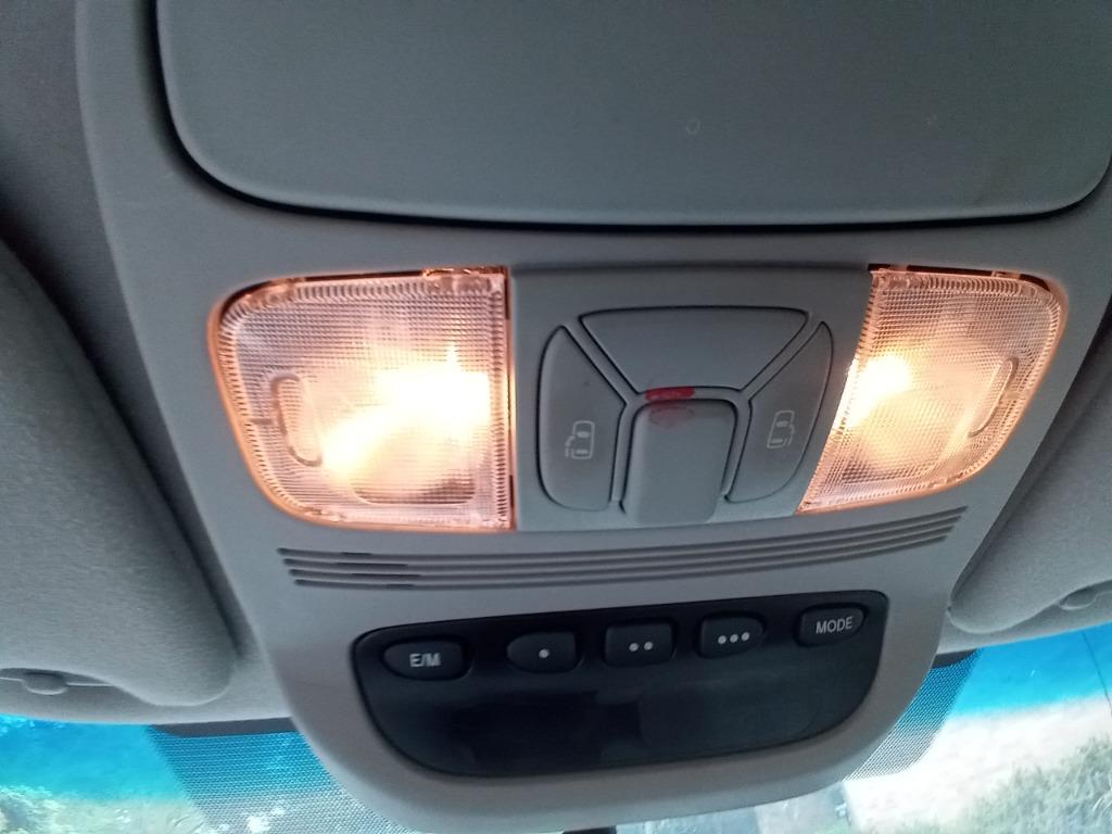2008 Toyota Sienna CE 8-Passenger photo
