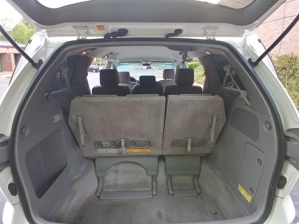 2008 Toyota Sienna CE 8-Passenger photo