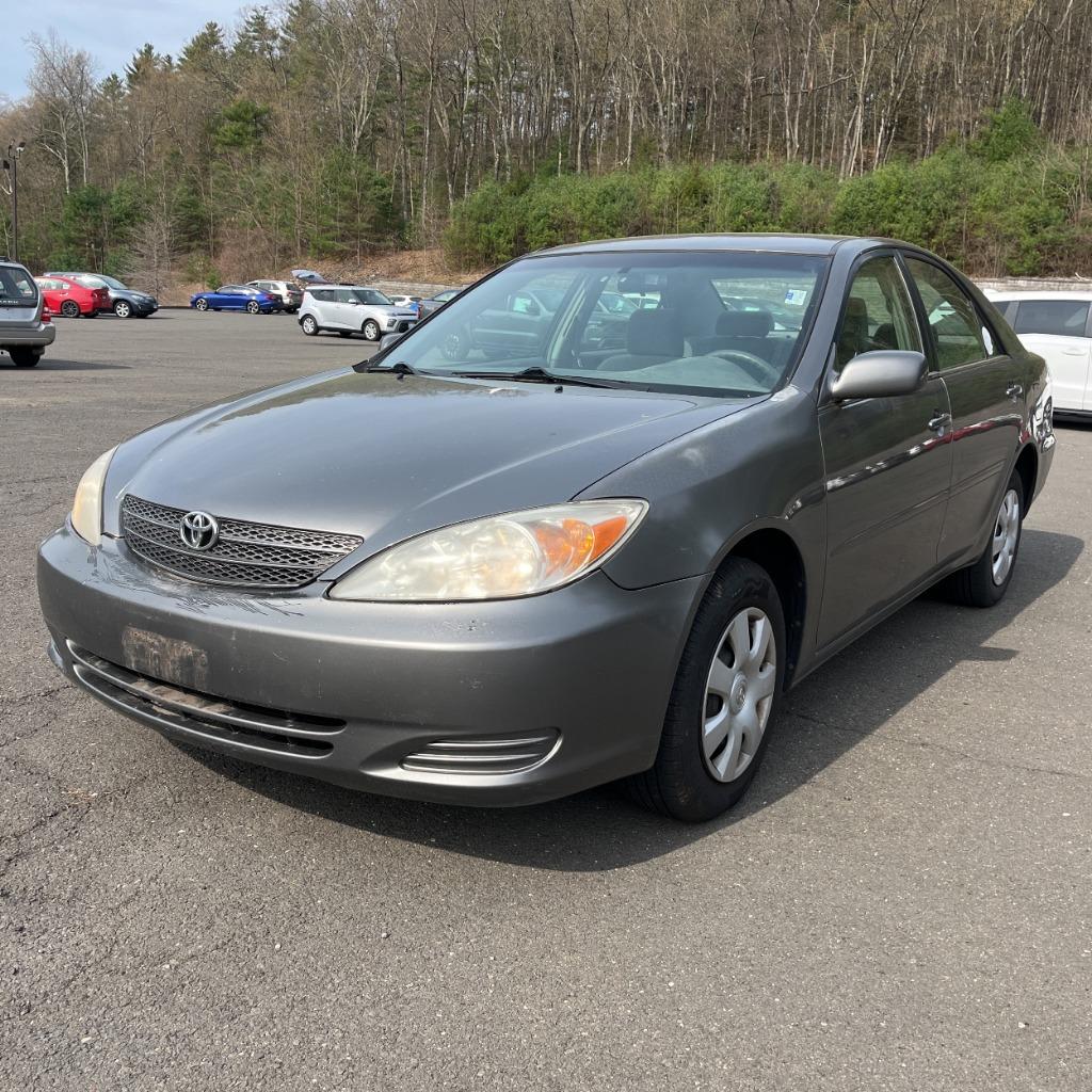 2003 Toyota Camry LE photo