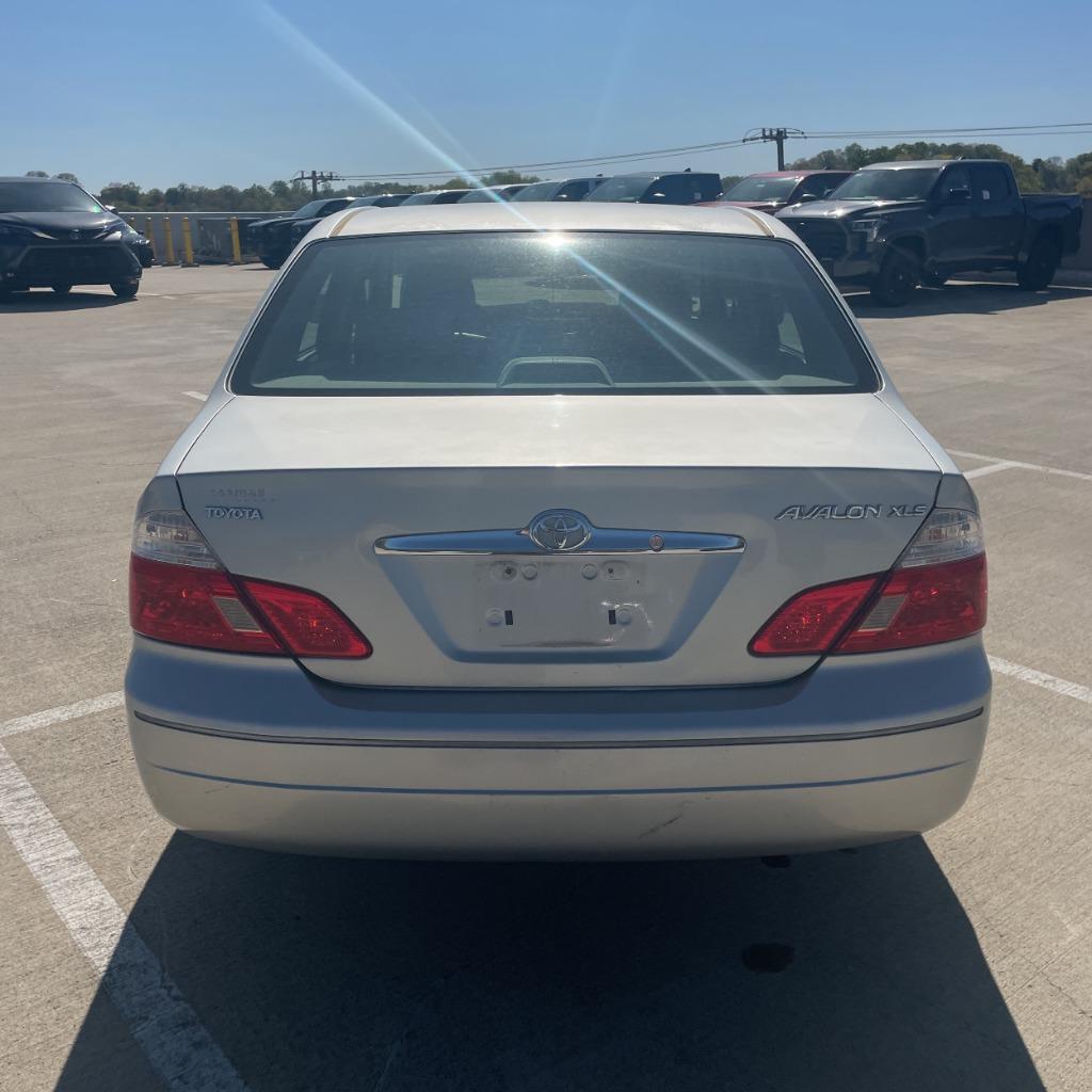 2003 Toyota Avalon XL photo