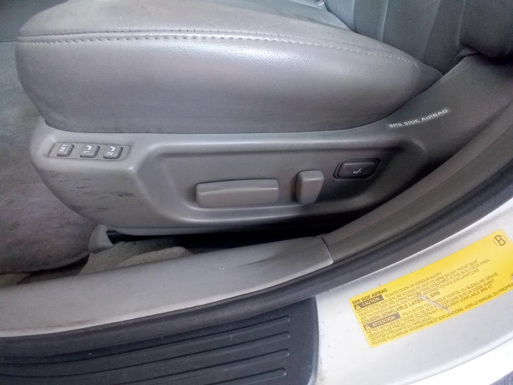 2003 Toyota Avalon XL photo