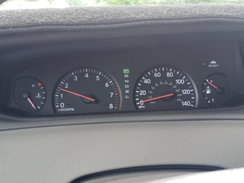 2003 Toyota Avalon XL photo