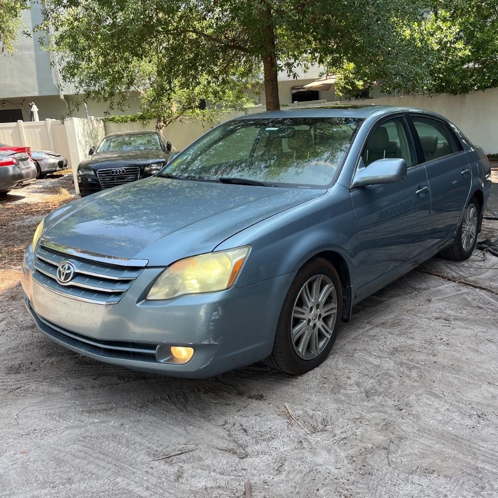 2006 Toyota Avalon XL photo
