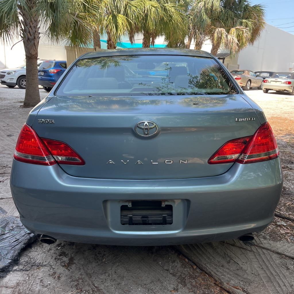 2006 Toyota Avalon XL photo