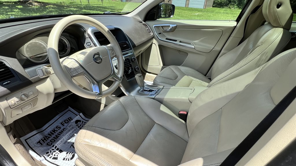 2012 Volvo XC60 3.2 photo