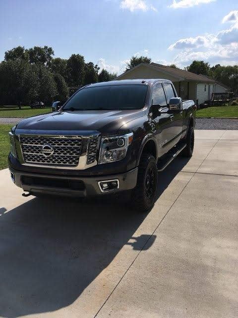 2016 Nissan Titan XD Platinum photo