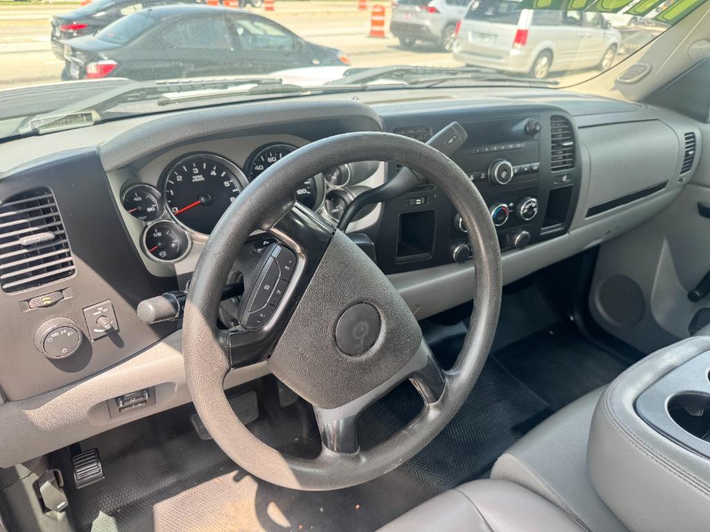 2014 Chevrolet Silverado - $9,400