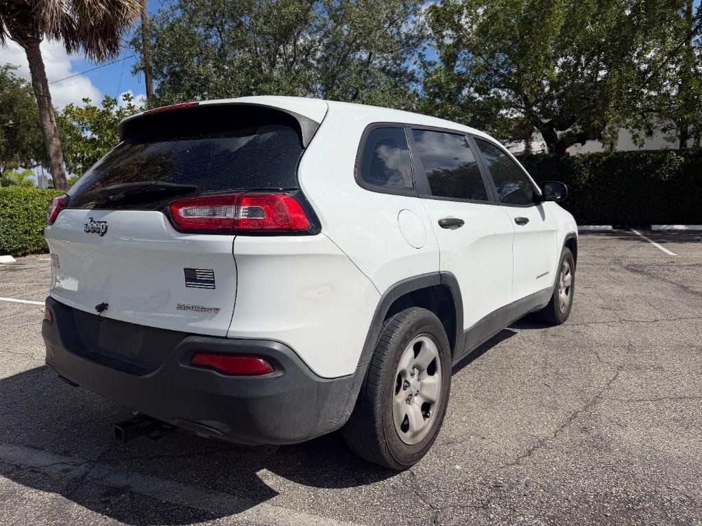 2014 Jeep Cherokee - $4,499