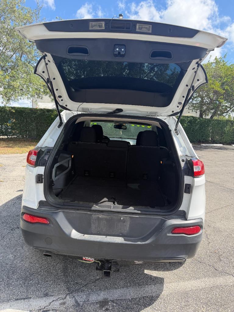2014 Jeep Cherokee - $4,499
