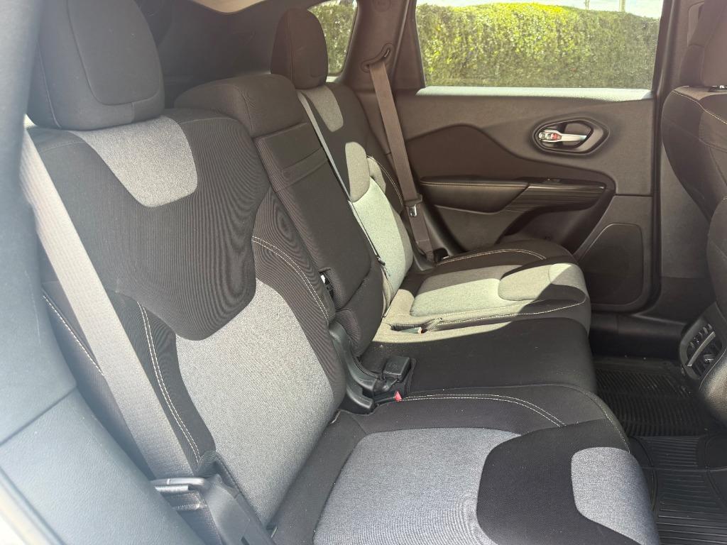 2014 Jeep Cherokee - $4,499